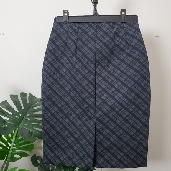 Checkered pencil skirt, Stretch - Picture 2 of 5